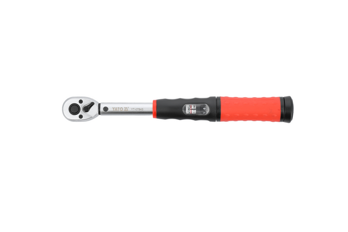 Набор динамометрических ключей YATO 3/8" 10–60 Нм, состоящий из 6 предметов, для замены свечей зажигания.